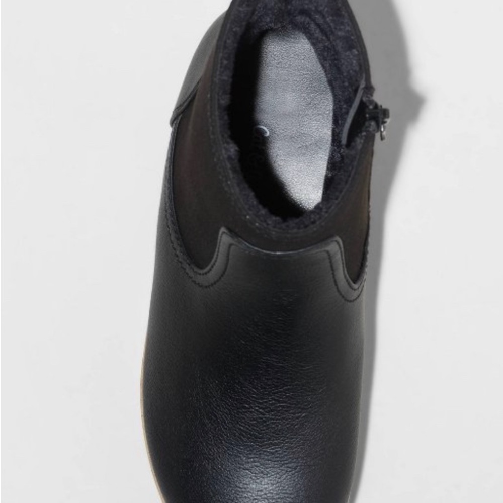 Girls Cat & Jack black Tinsley ankle boots with side zipper & traction s… - Picture 3 of 9